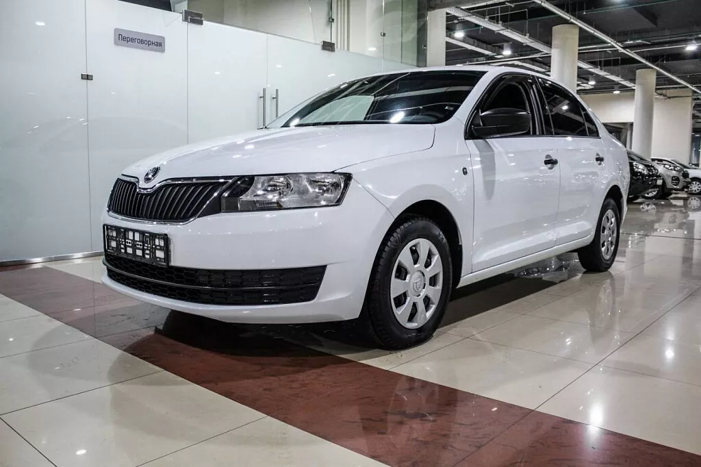 Купить Rapid с пробегом